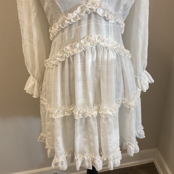 Selfie Leslie ruffle v neck white cut out long sleeve dress - Picture 3 of 14